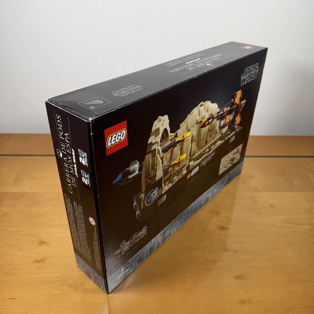 LEGO Star Wars Mos Espa Podrace 75380 NIB - Picture 3 of 4